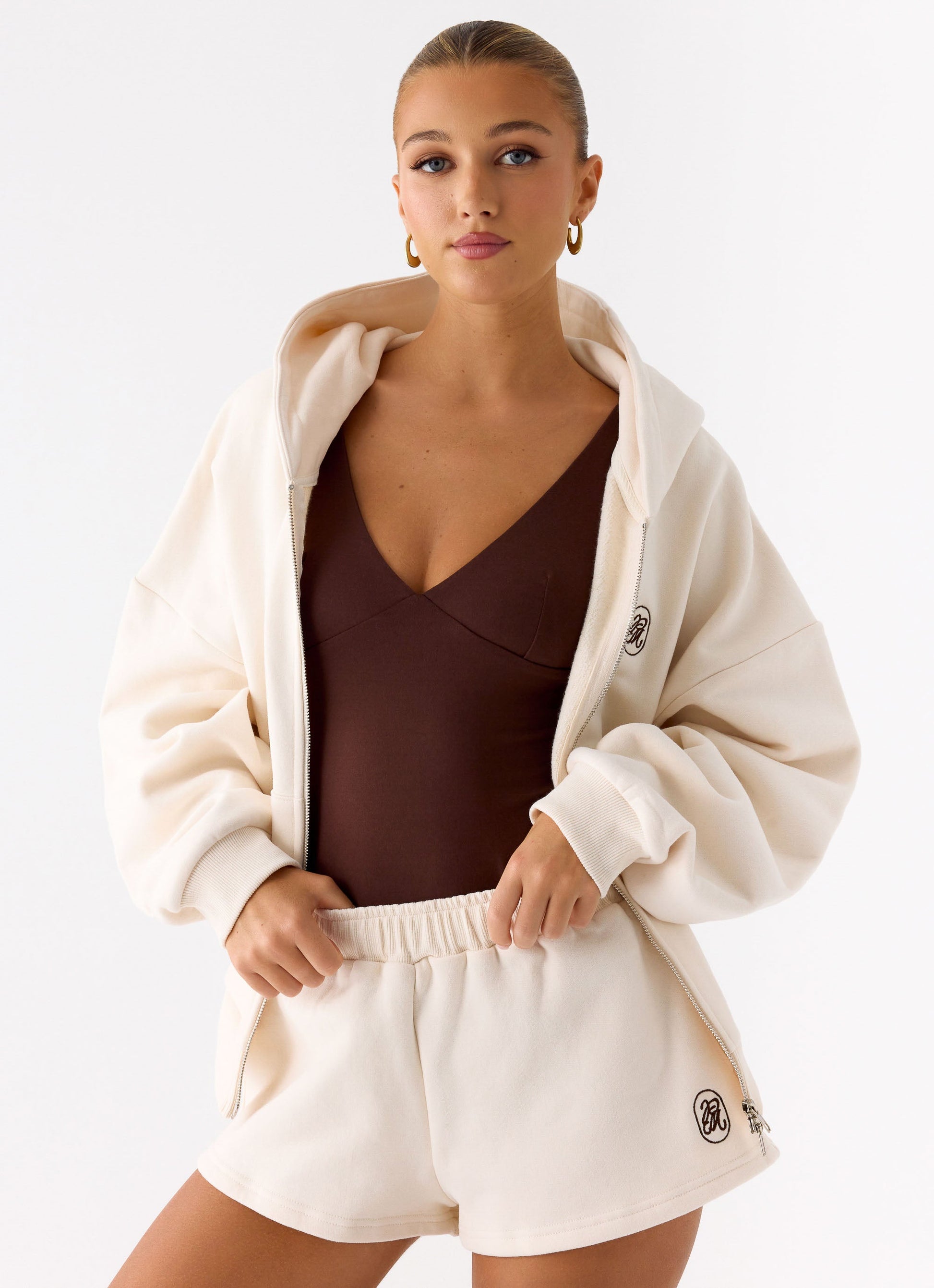 Signature Low Rise Sweatshorts - Cream