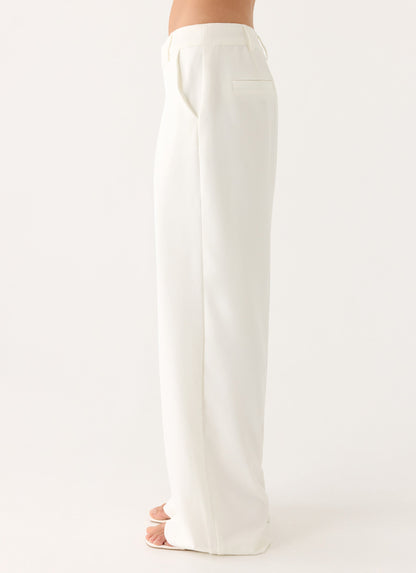 Sora Low Rise Pant - White
